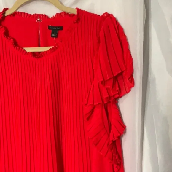 Ann Taylor Red Short Sleeve Pleaded Blouse - Picture 5 of 13